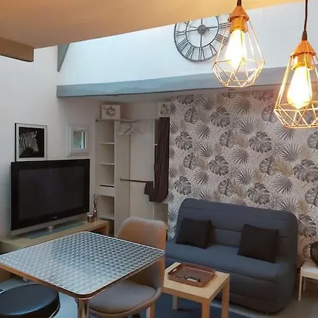 Petite Maison Pres Du Mans Et Des 24 Holiday home Parigne-l'Eveque