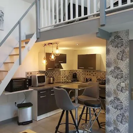 Holiday home Petite Maison Pres Du Mans Et Des 24 Parigne-l'Eveque